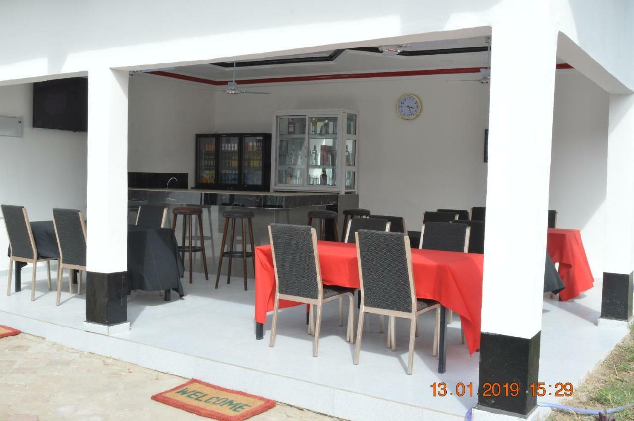 Sukuta Nema Guest House บันจูล ภายนอก รูปภาพ